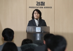 ‘후배 검사 성추행 의혹’ 전직 검사 두 번째 영장심사 출석