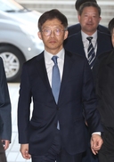 ‘직권 남용 혐의’ 안태근 전 국장 영장 기각