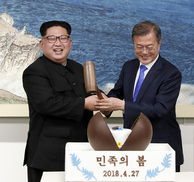 [한겨레 사설] ‘신남북경협’으로 한국 경제 재도약 기회 열기를