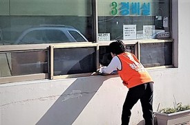 휴게시간 연장·임금 삭감…아파트 경비원 “최저임금 인상 남의 일”
