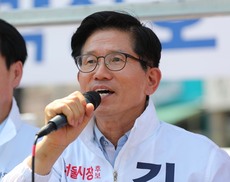 김문수 “단일화 어려워” 안철수 “물밑협상 없다”