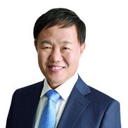 ‘강원도 정치 1번지’ 춘천에 첫 진보 시장 탄생