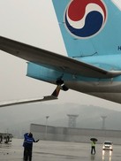 아시아나 날개-대한항공 꼬리 충돌…‘네 탓’ 실랑이