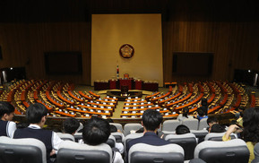 조원진, 출석도장만 찍고 ‘총총’…국회 재석률 22% ‘꼴찌’ 