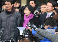 [단독] 양승태 행정처, 통진당 소송 빌미로 민변 회유 ‘빅딜’까지 검토