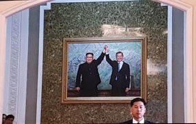 문 대통령 머무는 ‘영빈관’ 복도에 걸린 대형 사진은?