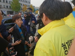 “더 이상 분노치 않게”…농성 1년 만에 인권위원장 만난 형제복지원 피해자들  