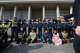 KDI “비정규직법, 정규직 증가 효과 있었지만 용역·도급도 늘렸다”