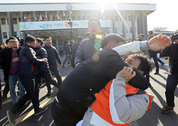 건보 흔드는 의료 영리화 신호탄…‘뱀파이어 효과’ 우려