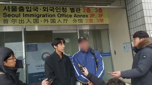 ‘천주교 개종’ 이란 난민 소년 “아버지도 함께 살게 해주세요”