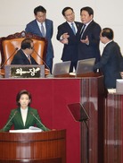 나경원 “문 대통령 ‘김정은 수석대변인’ 말 나와 부끄럽다” 논란