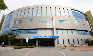 북, 개성 남북연락사무소 전원 철수…고강도 대남 압박
