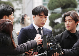 경찰, 성접대 의혹 ‘승리 팔라완 파티’ 명단 확보