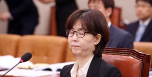 ‘주식 논란’ 이미선 후보자…“부적격” 55% vs “적격” 29%