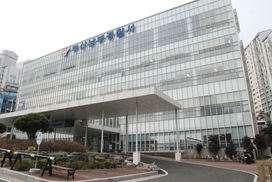 귀가하던 부산 여대생 피살…금품 빼앗겨