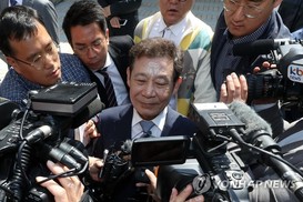‘공천 대가 인정’…사기꾼에 돈준 윤장현 전 광주시장 유죄