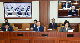 홍남기 “미-중 무역갈등 우리경제에 더 심각…필요시 안정조치”