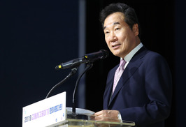 이 총리, 교통안전행사서 “저도 늦지 않게 운전면허 반납하겠다”