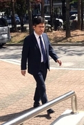 불법 정치자금수수 혐의 송인배 전 비서관 집행유예 2년