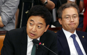 조국, ‘청문회 쓴소리’ 금태섭에 전화…“열심히 할테니 도와달라”