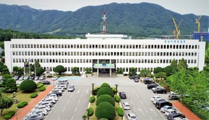 경남 김해 초등학교 방화 셔터 오작동…등교하던 학생 목 끼어 의식불명