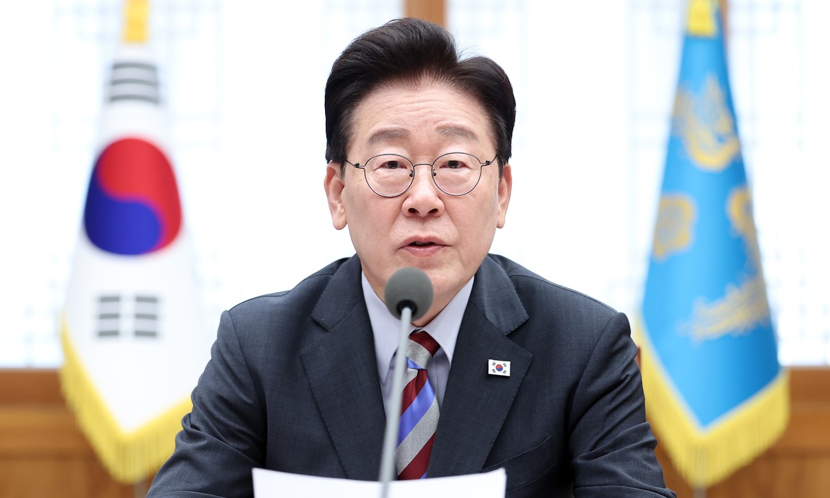 이 대통령 “3대 메가프로젝트 지연 요인, 미리 찾아 해결해야”
