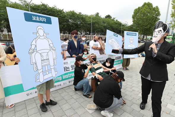 Korea拷問 東京新聞