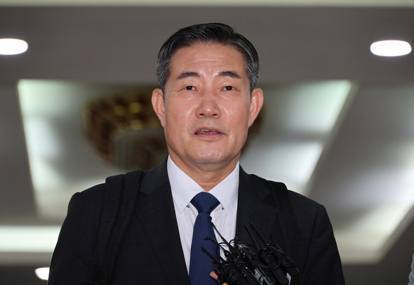 韓国国防部長官候補、「親日附逆売国奴を擁護」との批判に「文在寅こそ