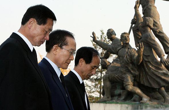 이회창 출마 이유, “이명박 불안·불분명” : 정치일반 : 정치 : 뉴스 : 한겨레