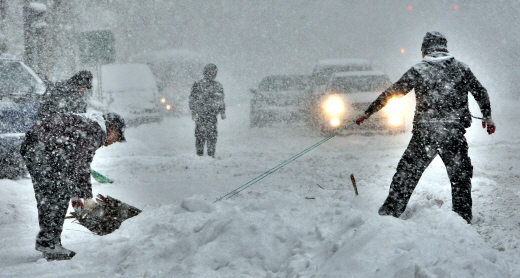 Seoul Hit By Heaviest Snowfall On Record : National : News : The Hankyoreh