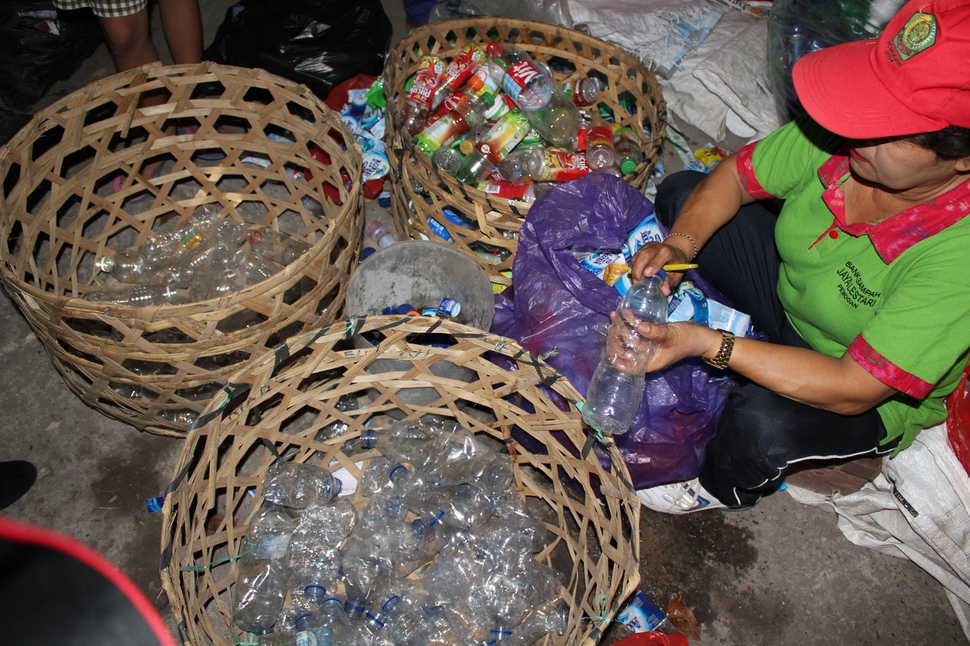 지금까지 생산돼 폐기된 플라스틱 가운데 재활용된 것은 6억톤(9%)에 지나지 않는다.