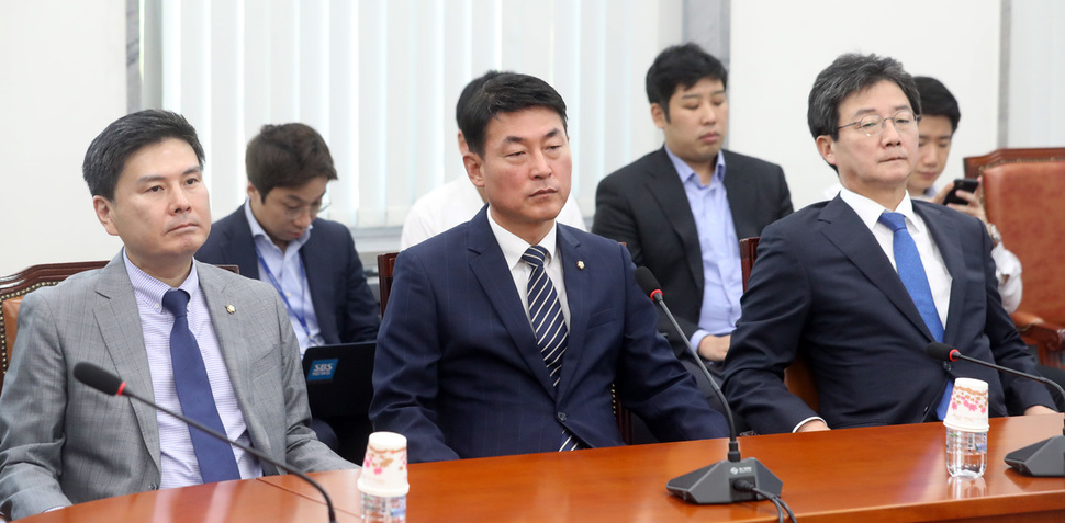 바른정당 자강파 “자유한국당으로 귀순하려면 혼자 가라” : 국회·정당 : 정치 : 뉴스 : 한겨레