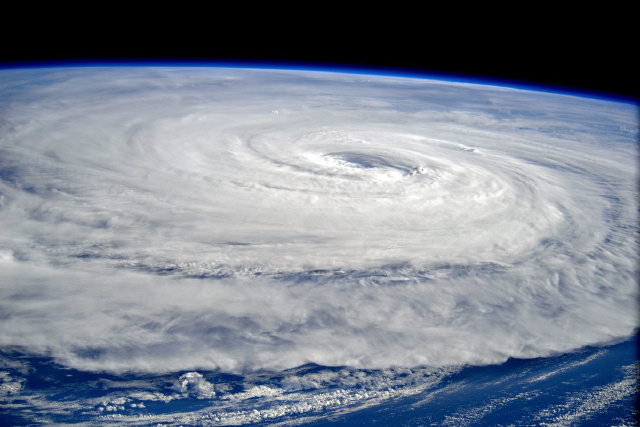 2017년 10월 태풍 ‘노루’의 위성 사진. 미국 항공우주국(나사) 제공