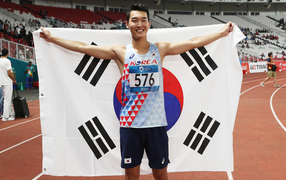 남자 높이뛰기에서 은메달을 따낸 우상혁. 자카르타/연합뉴스