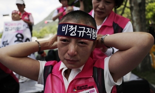 [사설] 임박한 급식·우편 파업, 정부에 해결 책임 있다