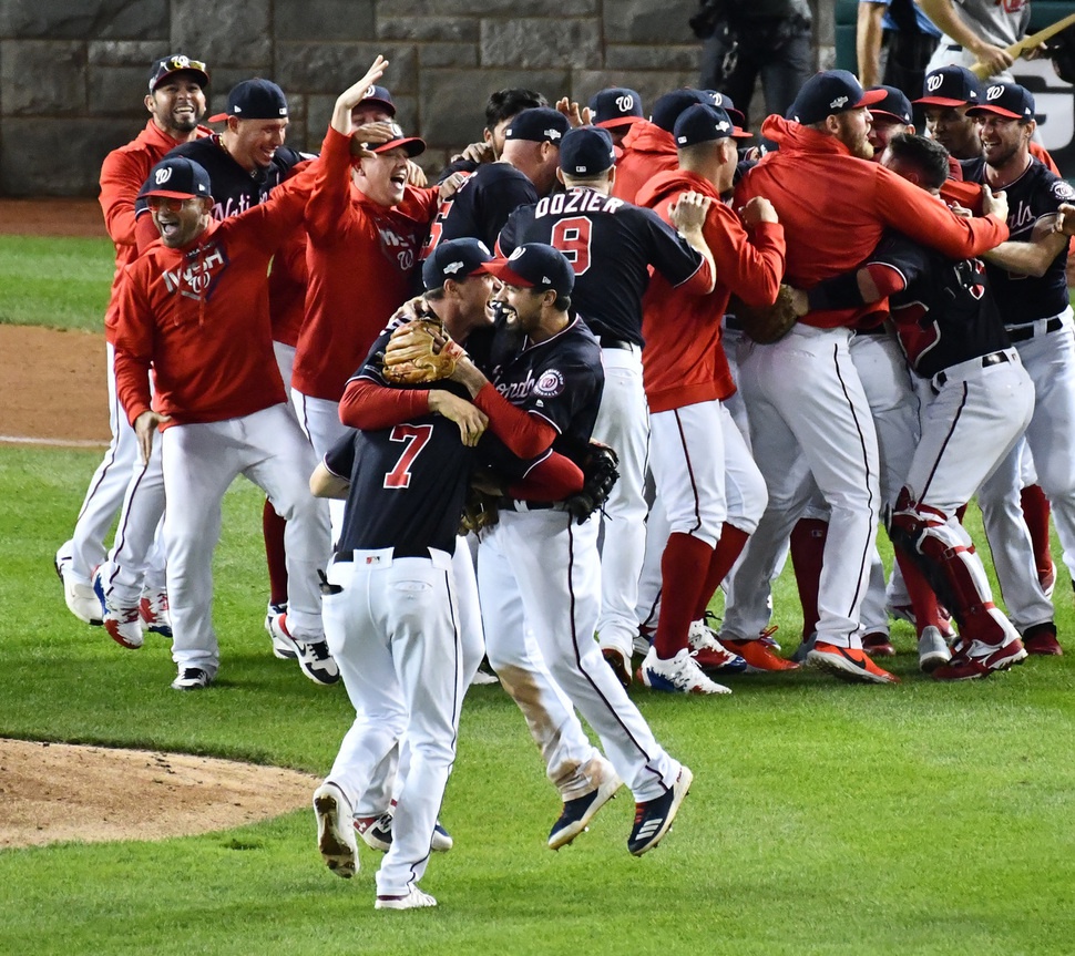 워싱턴, 창단 50년 만에 첫 내셔널리그 우승 : 야구·Mlb : 스포츠 : 뉴스 : 한겨레