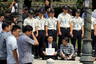 Lawmakers blocked at the Blue House by police 