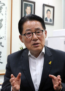 박지원 “검찰, ‘총선 홍보비 수사’ 형평성 없다”