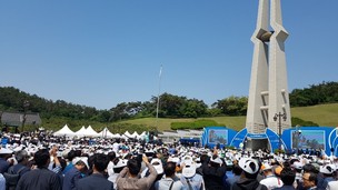 5·18 유족들 “이제야 속이 후련…가신 이들이 기뻐할 것”