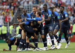 ‘레블뢰’ 프랑스, 두번째 월드컵 정상에 서다