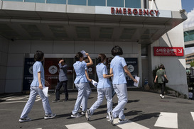 의료인 ‘희생’ 당연시하는 병원…안 바뀌네, 공짜 초과노동