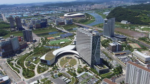 ‘도심 대 외곽’이 가른 혁신도시 이주율…부산 74%·경남 56%