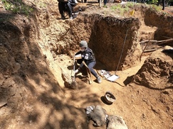 [Reportage] Recovering troops’ remains and belongings on Arrowhead Hill