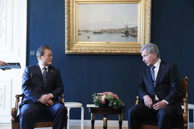 Moon expects summit diplomacy to resume soon